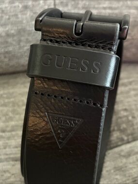 GUESS Black Men's Leather Roll-Up Belt with Matte Buckle
